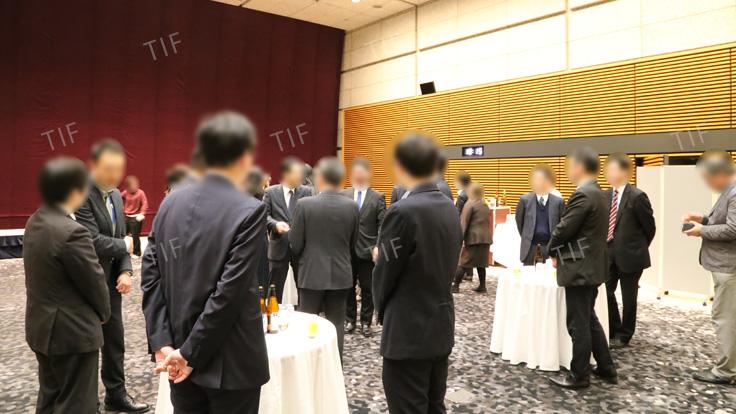 企業キックオフパーティー