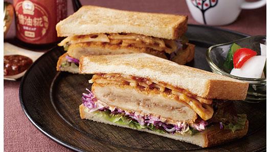能登牛コロッケと醤油糀焼き蓮根のサンド
